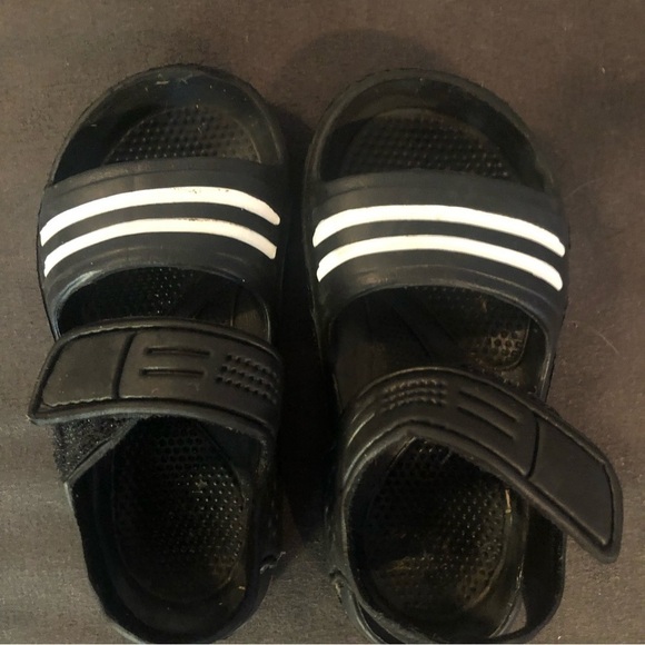 2 for $10 Black and White Toddler Rubber Sandals - Picture 6 of 6